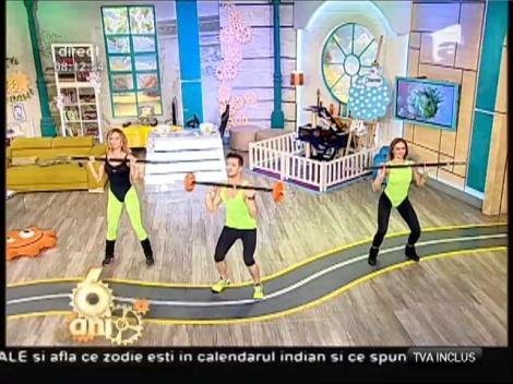 Fitness cu Roxana Ionescu şi Flavia Mihăşan! Fetele au efectuat un antrenament Crossfit!