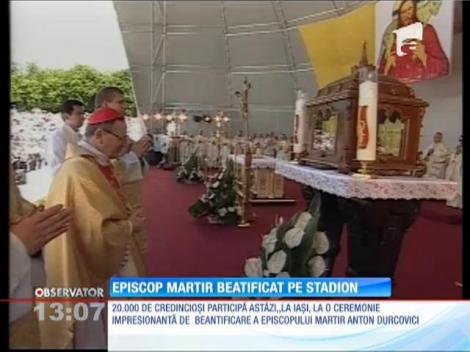 Peste 20.000 de persoane participă la ceremonia de beatificare a episcopului Anton Durcovici