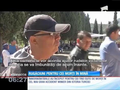 Rugăciuni pentru cei morţi în mina din Turcia