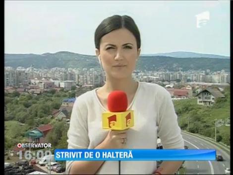 Tânăr strivit de o halteră