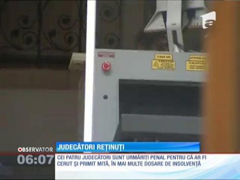 Aviz favorabil pentru reţinerea şi arestarea celor patru judecători