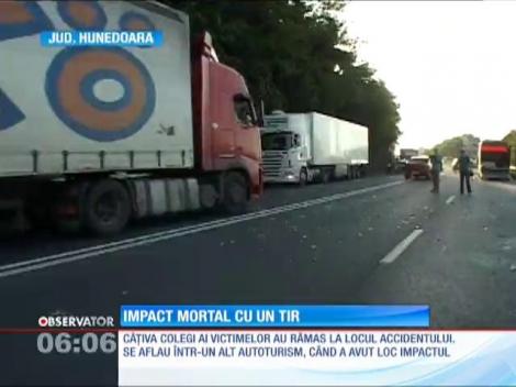 Impact mortal cu un TIR pe un drum din judeţul Hunedoara