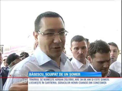 Traian Băsescu, scuipat de un șomer