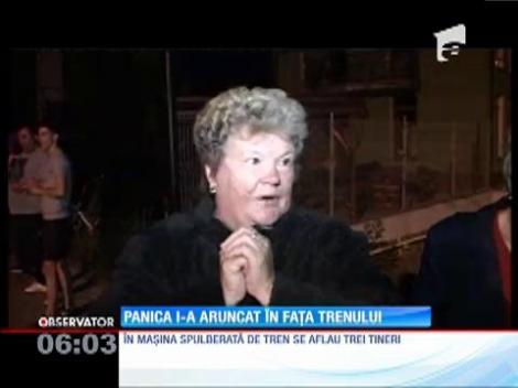 Maşină spulberată de tren