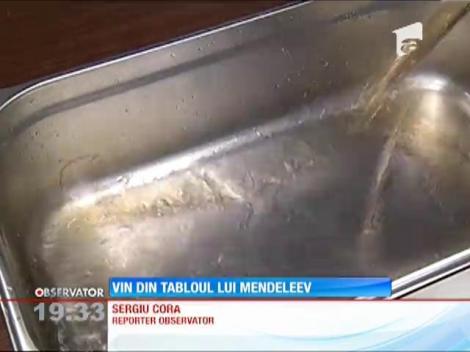 Atenţie la ce vin cumpăraţi! Boabele de struguri sun înlocuite cu prafuri şi soluţii chimice