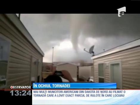 Rulote distruse de o tornadă