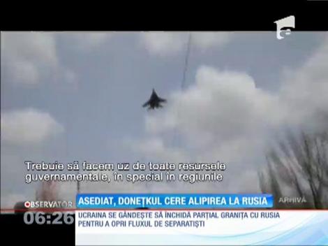 Asediat, Doneţkul cere alipirea la Rusia