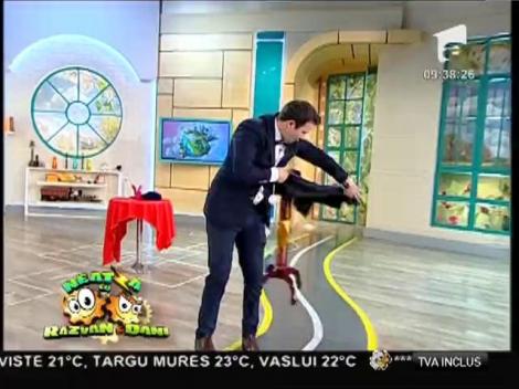 Magicianul Robert Tudor, trucuri şi comedie