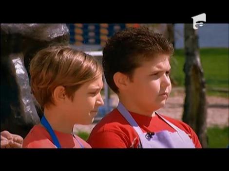 Ca de la finalist la finalist! Juniorii gătesc pentru copiii de la Next Star