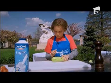 Giulio se ceartă pe dovlecelul adus de acasă!