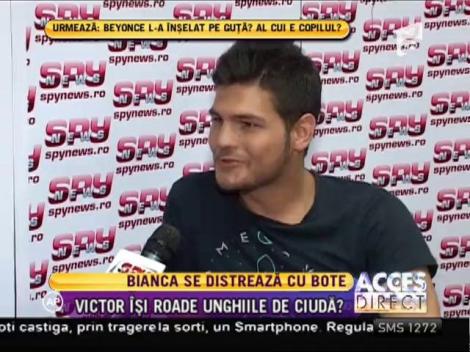 Bianca se distrează cu Bote! Victor îşi roade unghiile de ciudăa