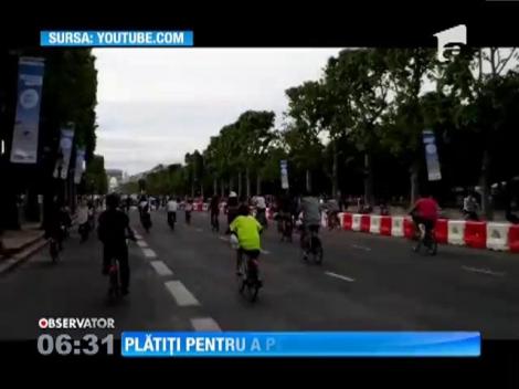 Francezii care merg la serviciu cu bicicleta vor fi răsplătiţi cu bani de către Guvern