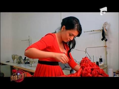 E o prințesă din basme! Burlăciţa și-a făcut singură rochia pentru prima întâlnire cu concurenții