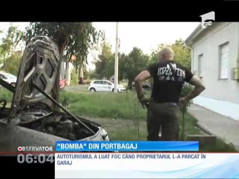 O mașină s-a făcut scrum pe o stradă din Timişoara