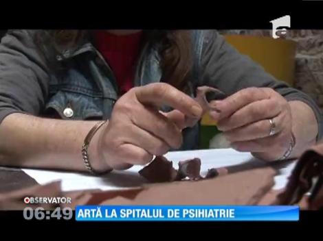 Paznicul spitalului de psihiatrie din Timişoara face opere de artă la locul de muncă