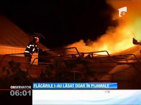 Două case s-au făcut scrum în Buzău în miez de noapte