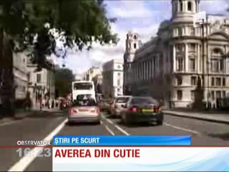 Cutie plină cu bani descoprită în timpul fimărilor unui reality-show