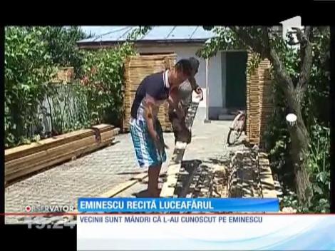 Mihai Eminescu trăieşte! Are 19 ani si se pregăteşte de bac