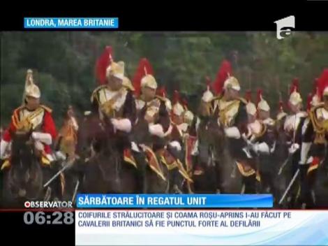 Peste o mie de soldaţi ai casei regale au defilat în cadrul paradei de Ziua Reginei