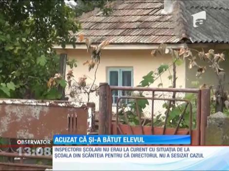 Directorul unei şcoli din Iaşi, acuzat că şi-a bătut elevul
