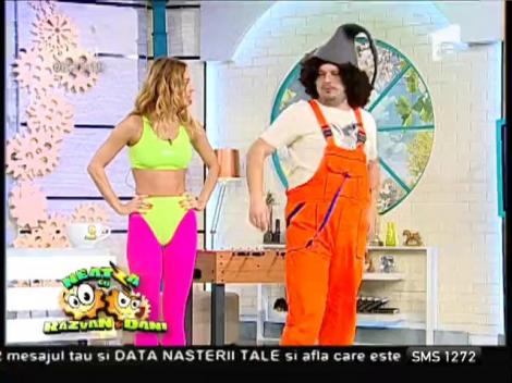 Flavia Mihăşan şi Miruna Lica, exerciţii fizice "extraterestre"