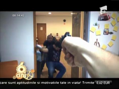 Dacă stai prost cu inima, nu da CLICK! Ce fac membrii echipei "Neatza" în culise!