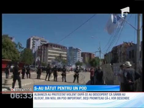Violenţe între poliţişti şi un grup de albanezi, în Kosovo