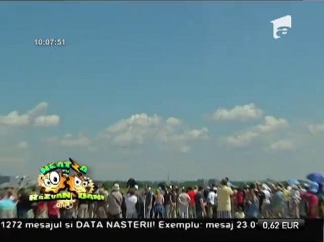 Show aviatic de senzaţie, deasupra Capitalei!