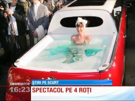 Cele mai bizare maşini din lume: Au cadă în loc de portbagaj și sunt acoperite de cristale