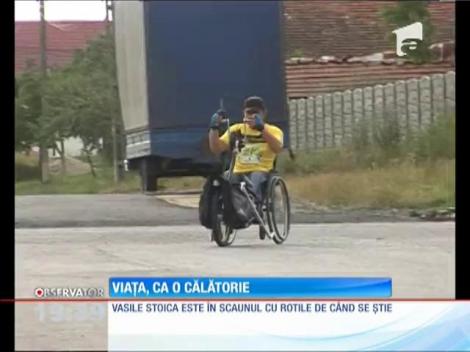 A trăit toată viaţa într-un scaun cu rotile, dar asta nu l-a oprit să cunoască lumea