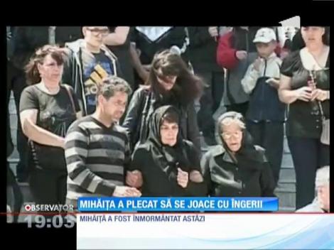 Copilul înecat în piscina unui hotel din Predeal, condus pe ultimul drum