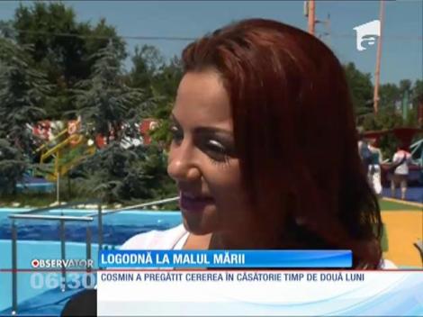 Cerere în căsătorie pe nepusă masă: O tânără, surprinsă de iubit la piscină