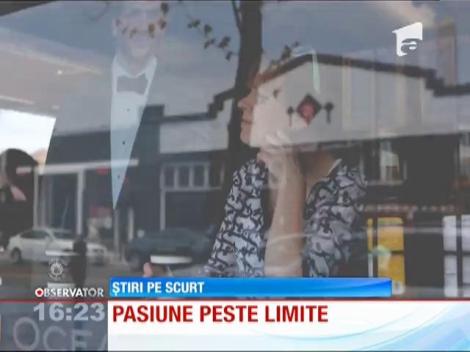 O americancă este însoţită de o replică din carton a lui Bradley Cooper