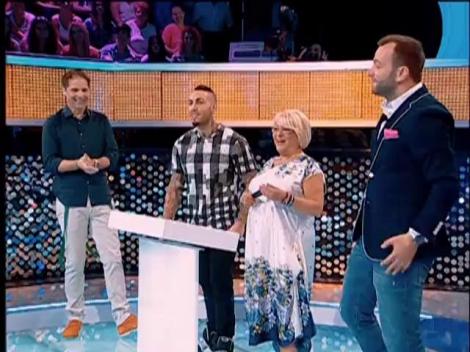 UPS! O blondă l-a prins: Alex Velea s-a sărutat cu un bărbat