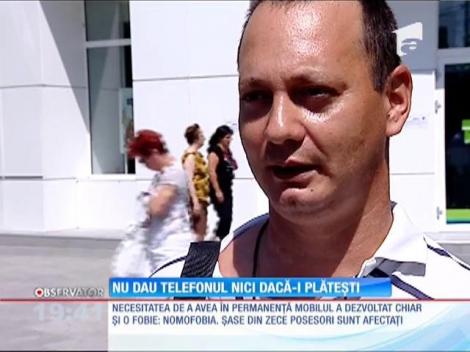 Telefonul mobil a devenit mai influent, în viaţa noastră, decât părinţii