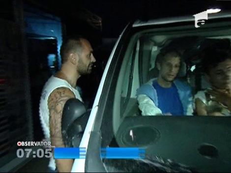 Bătaie între oameni de dragul câinilor câinilor maidanezi