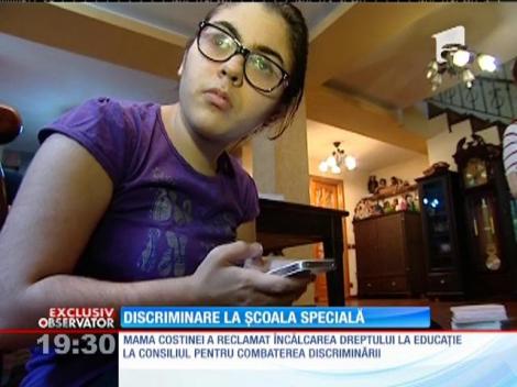 O fetiţă cu dizabilităţi din Bucureşti, refuzată chiar şi de şcolile speciale