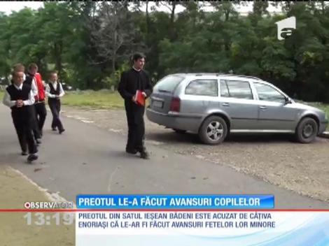 Preotul le-a făcut avansuri copilelor