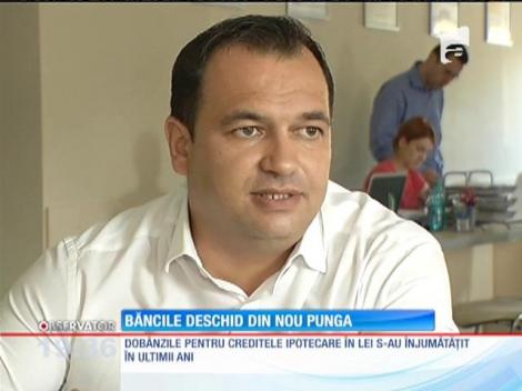 Pentru o casă nouă, clienţii au început să bată iar la uşa băncilor