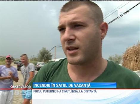 Incendiu violent în satul de vacanţă din Mamaia!