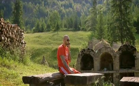 Giani Kiriţă a pregătit masa cu ajutorul lui chef Cătălin Scărlătescu