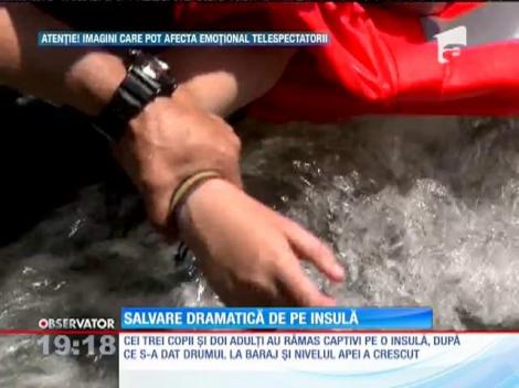 Salvare dramatică de pe o insulă, în judeţul Hunedoara