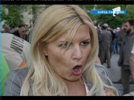 Mircea Badea și-a schimbat cover-ul paginii de Facebook!