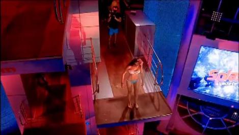 Alina Pușcaș, sirena ÎN LACRIMI! A bifat două note de zece și muuultă atenție de la gât în jos