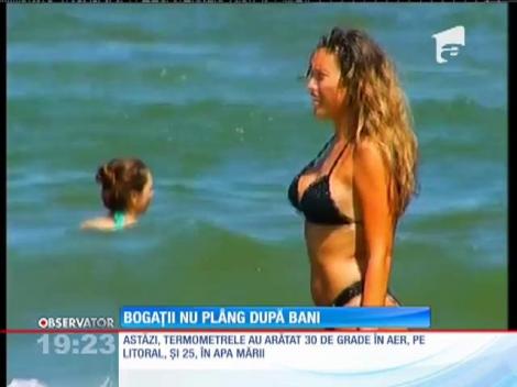 Tinerii cu pretenţii petrec la Mamaia ca în Hawaii