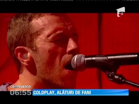 Băieţii de la Coldplay, alături de fanii