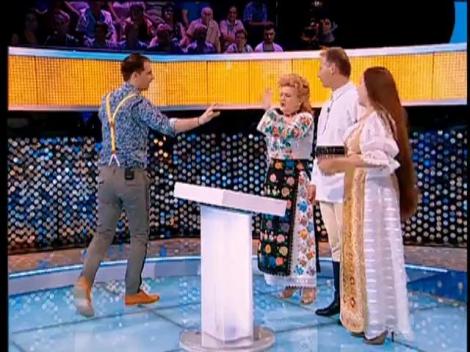 Momente de colecție: Maria Cârneci, Dinu Iancu Sălăjanu şi Maria Dragomiroiu cântă "Eu vara nu dorm"!