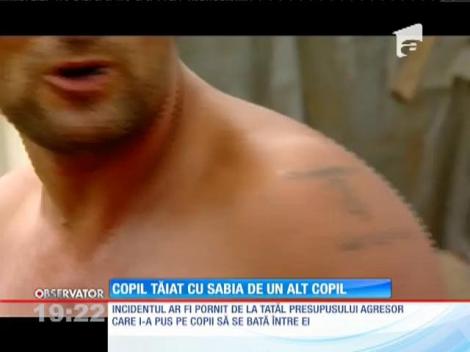Copil tăiat cu sabia de un alt copil