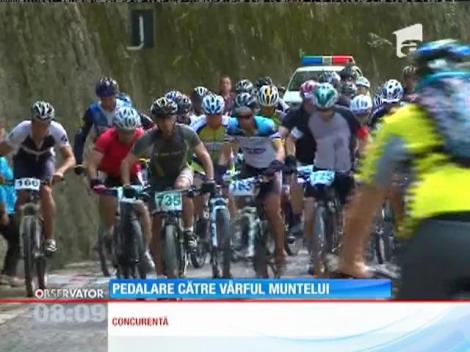 Pedalare către Vârful Omu
