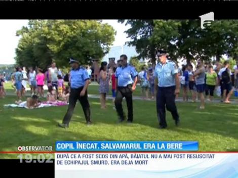 Un băiat a murit înecat în ştrandul din Vaslui, sub ochii salvamarului care se răcorea cu o bere